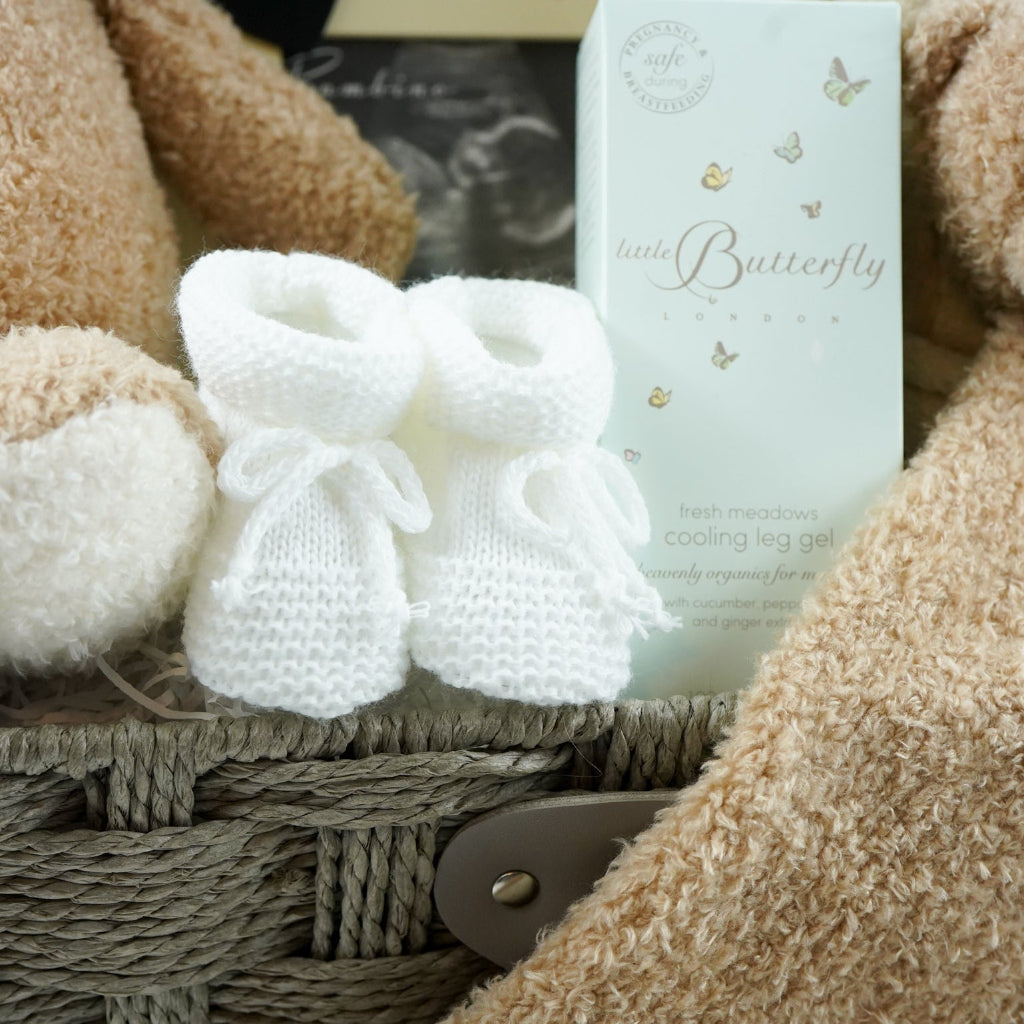 Pregnancy Teddy Bear Neutral Baby Hamper Basket, Aden & Anais Dream Baby Blanket, Baby Dressing Gown, baby scan frame, baby milestone cards m, white booties
