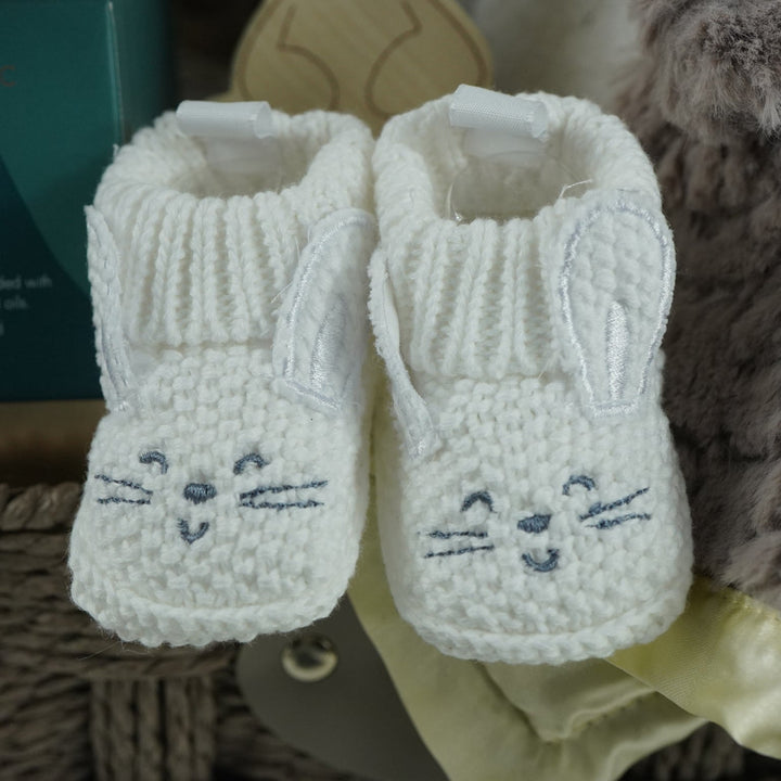 Neutral Baby And Mum Hamper With Panda Soft Toy And Comforter. Luxury Birth Candle, Baby Shower Gift