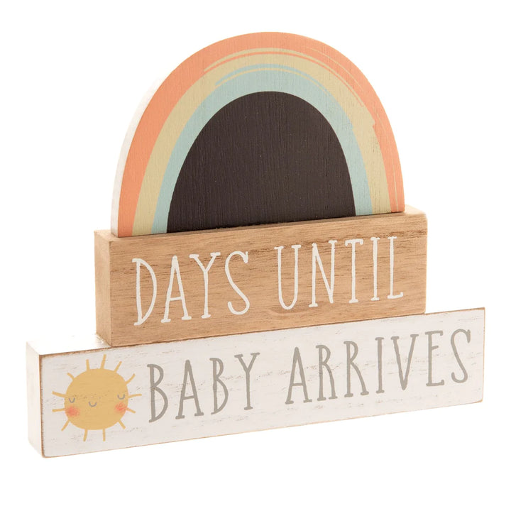 rainbow pregnancy plaque with chalk area
