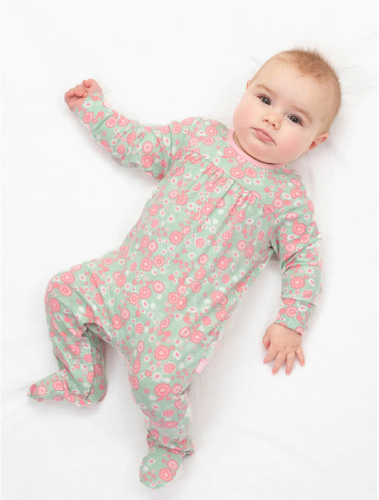 Pure Comfort: The Benefits of Organic Baby Clothing
