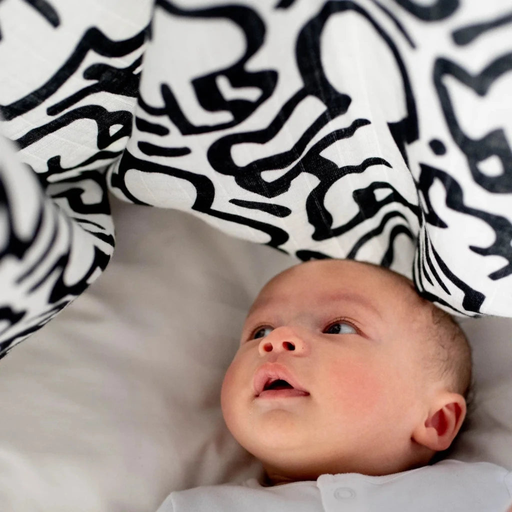 baby sensory muslin swaddle in black and white