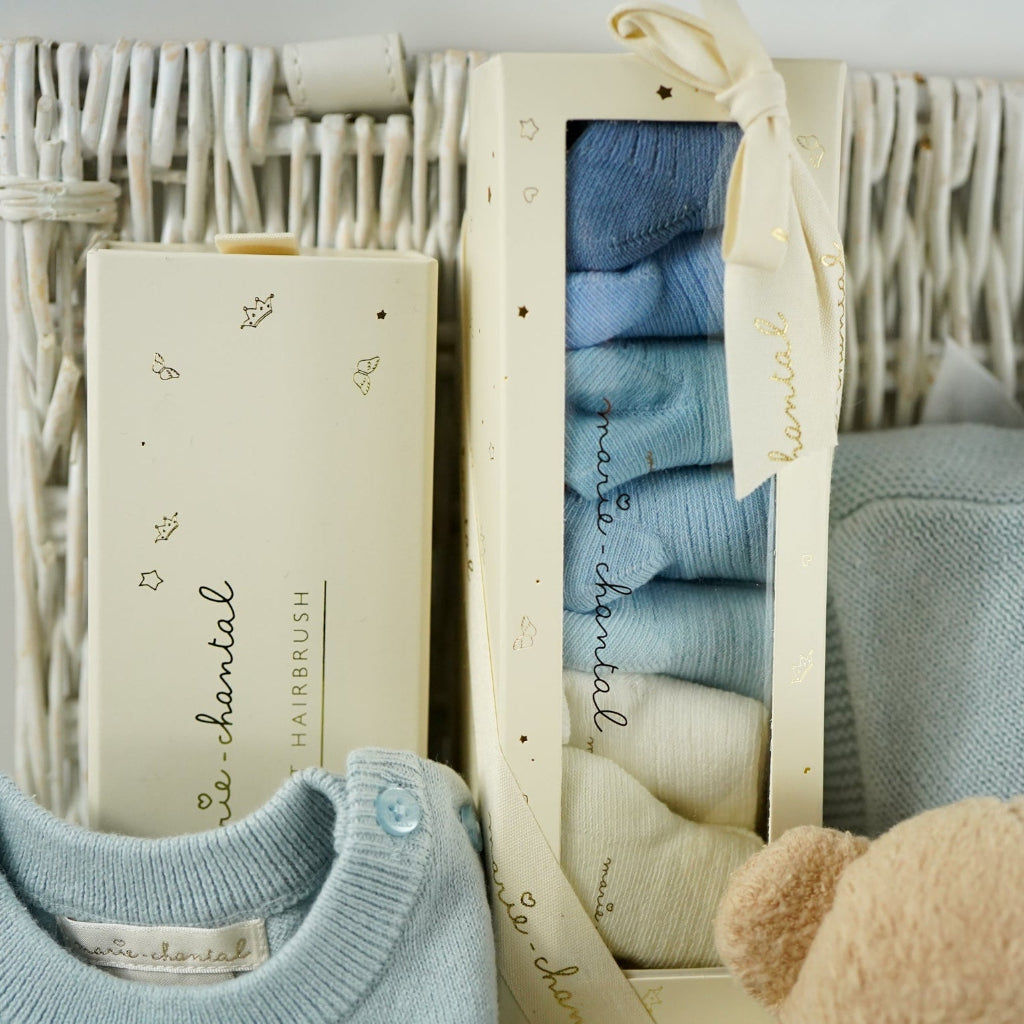 Luxury baby boy gift hamper with luxury baby boy outfit, soft GOPTS Steiff teddy, pack of 7 blue luxury socks, candle, baby hairbrush