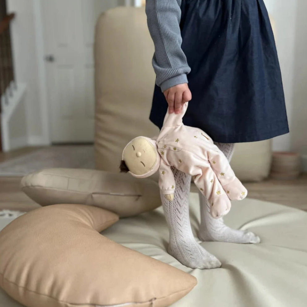 olli alla soft bodied usical doll 