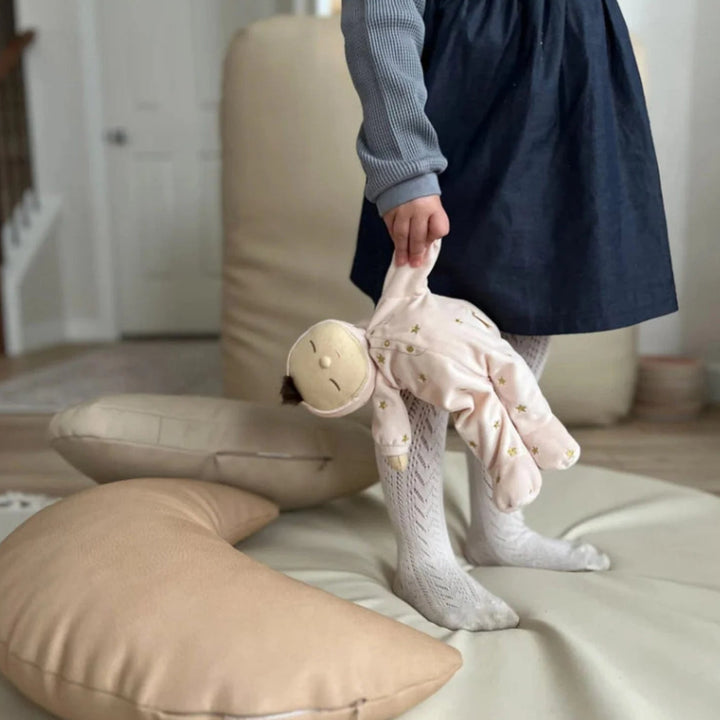 olli alla soft bodied usical doll 