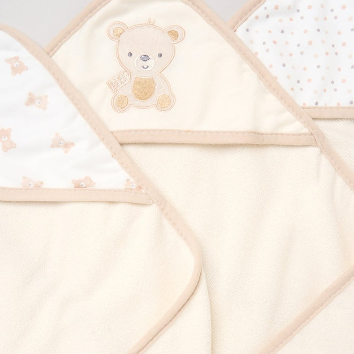 Baby towel gift set with 3 face cloths and Teddy design 