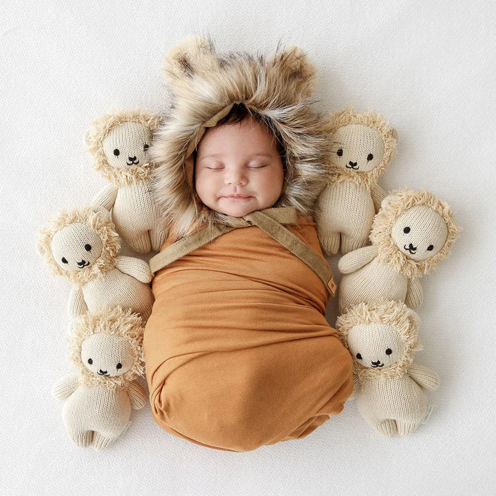 hand knitted lion soft toy 