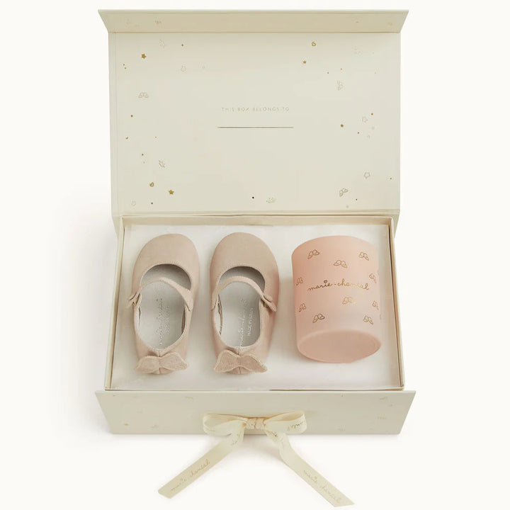 Luxury gift box with baby slippers in pink with angel wings, pink luxury candle