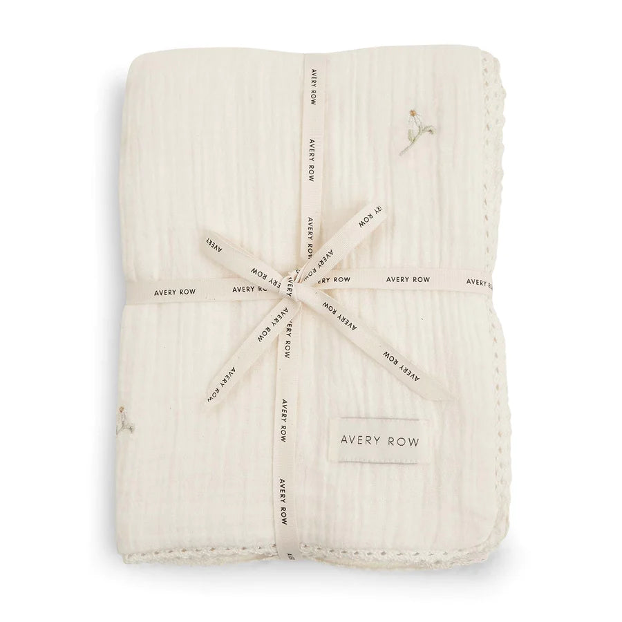 Organic Muslin baby blanket with delicate camomile embroidery 