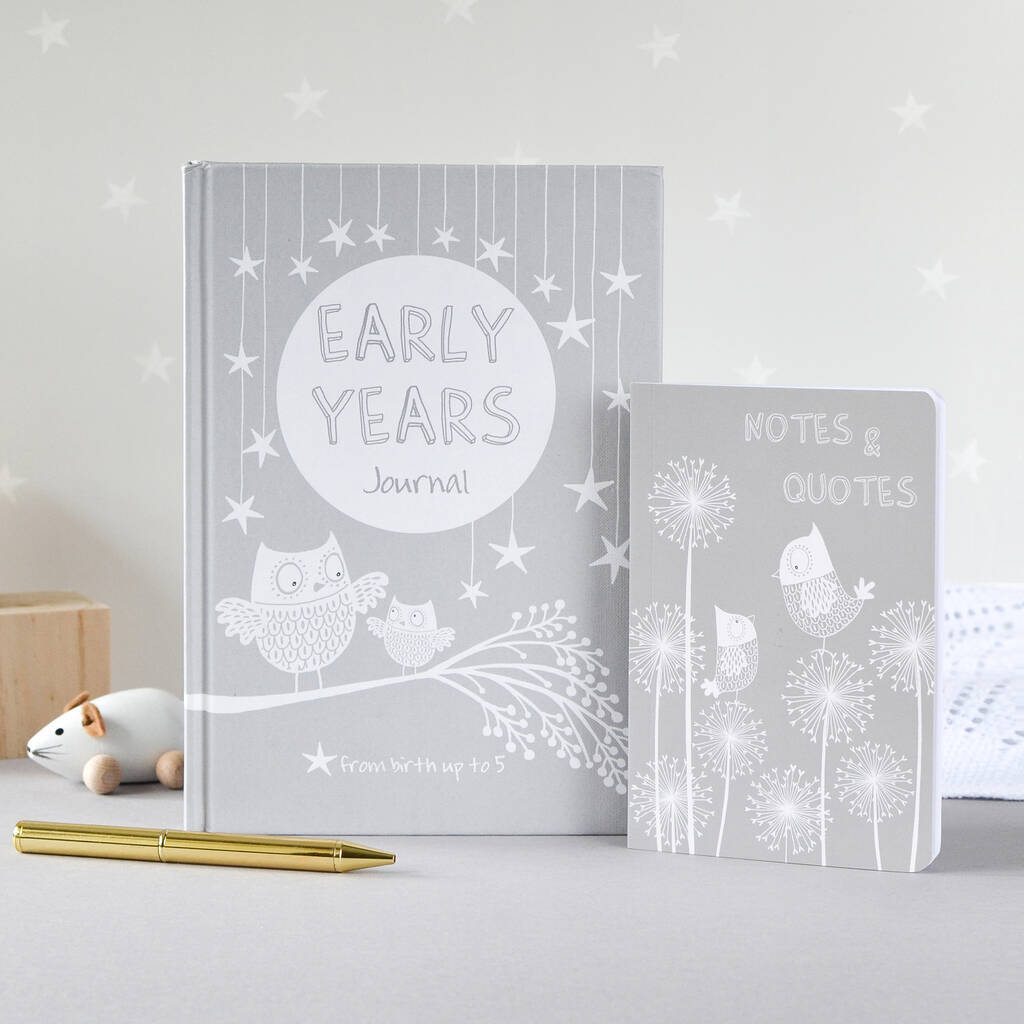 Little Duck Unisex Baby Gift Hamper Includes Personalisable Dressing Gown, Baby Journal, Sleepsuit And Baby Muslin
