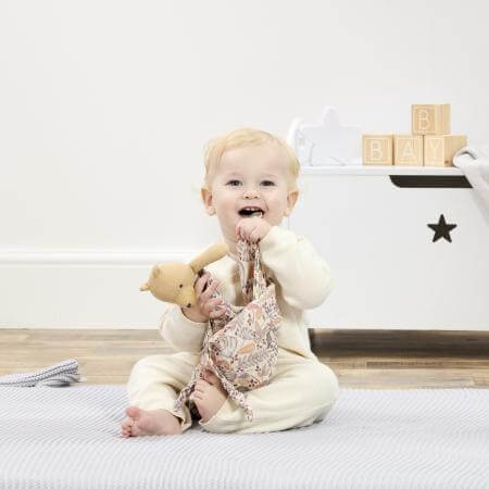winnie the pooh muslin baby comforter 