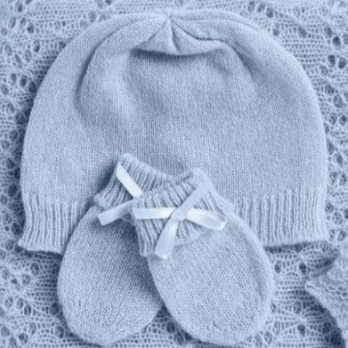 Baby Blue hat and mittens in cashmere 